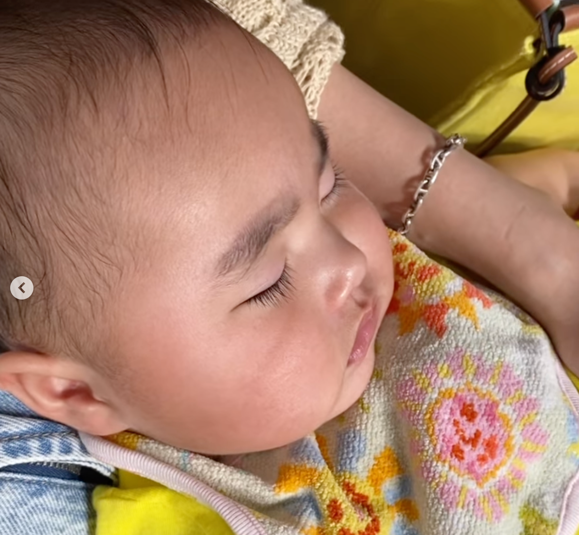 🌈おのののかさんが娘とバスケ観戦👏途中まで夢中に応援も最後は爆睡に😪