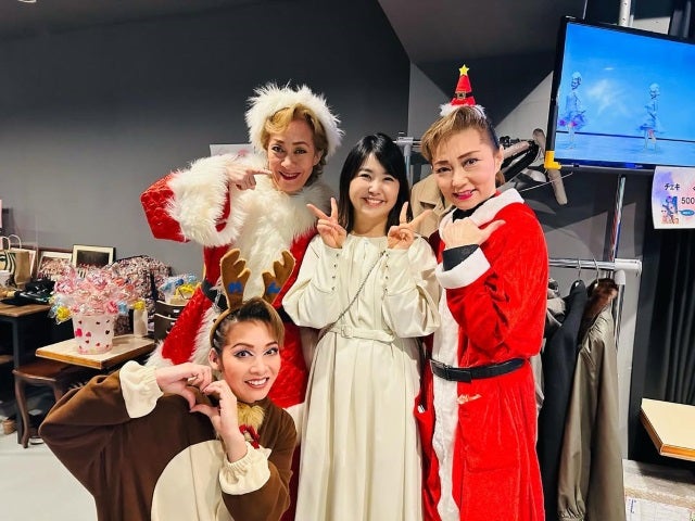 塩見泰子、サンタとトナカイに囲まれて体感したOSKの圧巻ステージと心躍る奇跡の舞台裏