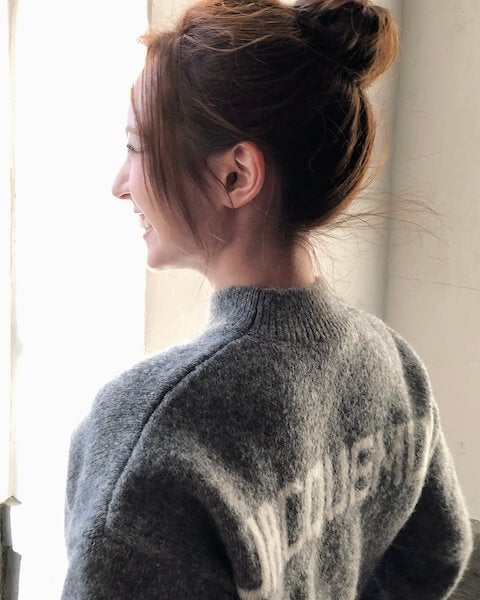 MADEIN・MASHIRO 可愛らしいお団子ヘアの最新ショットを公開！