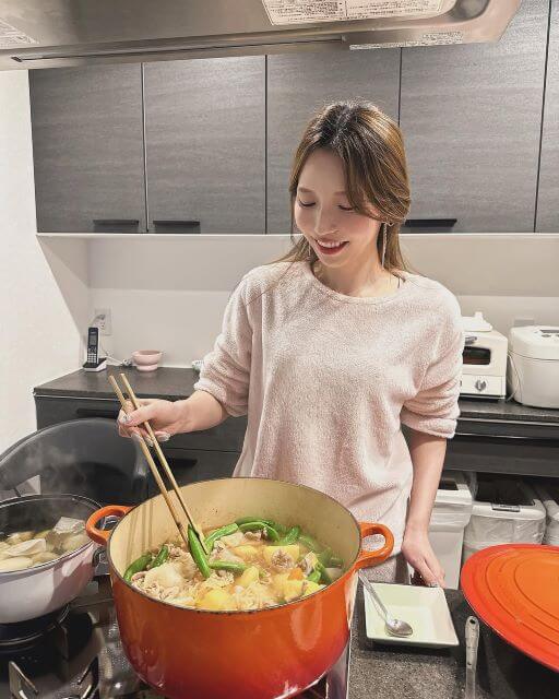 鈴木奈々、仲良し義姉の手料理に感激！愛され肉じゃがが最高すぎる