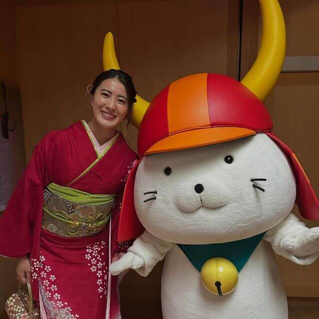 大橋悠依、ひこにゃんと笑顔の共演！着物姿で誕生日セレモニー出席