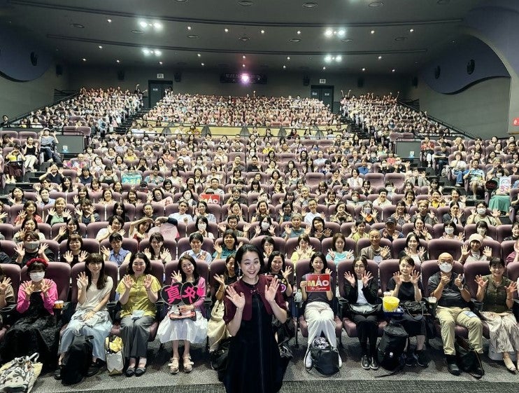 舞台挨拶に主演の浅田真央が登壇！