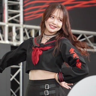 美人アナのおなかチラ見せショットに「めっちゃ可愛い」「やばい」の声