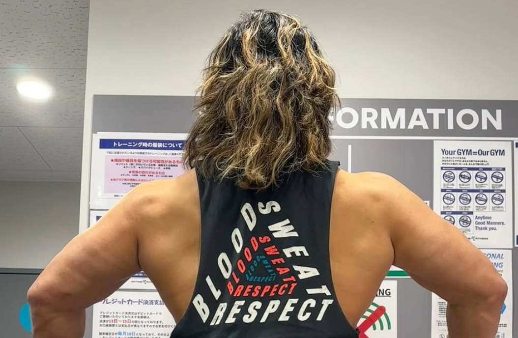 「背中トレ終了」棚橋弘至が逆三ボディを披露し注目集める