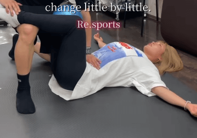 「トレーニング頑張ろう！」美女ゴルファー、飛距離UPを目指す”ダンベルトレムービー”を公開！