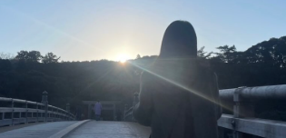 伊勢神宮での日の出に感動！！石田亜佑美、 “胸張って生きよう”と新年の誓い