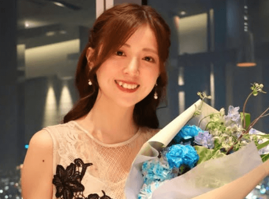 「誕生日おめでとう！」サッカー美女キャスター、大夜景バックのバースデーショットを披露！祝福コメントが続々