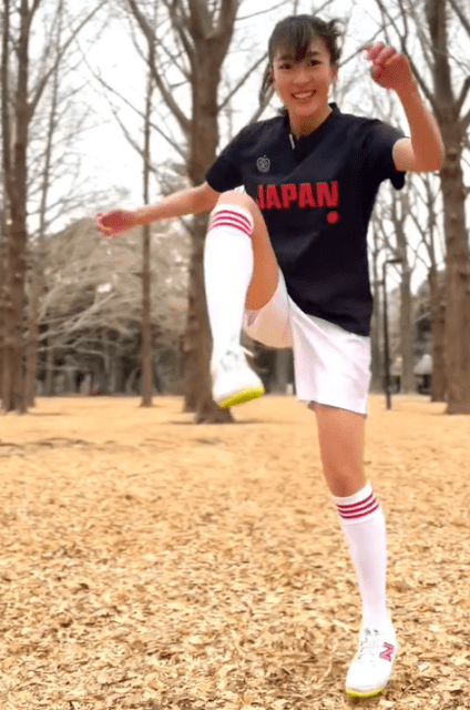 「カッコい～」眞嶋優、華麗なリフティングからの