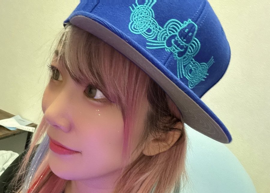 ウナギサヤカ　キャップ ウナギ・サヤカ、可愛さ全開の限定キャップ姿に反響 リングとの