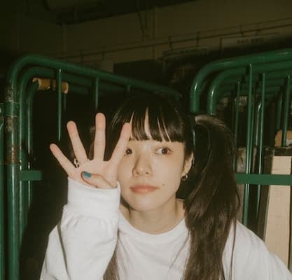 あいみょん、神戸での“ドルフィン・アパート”ライブを終える！