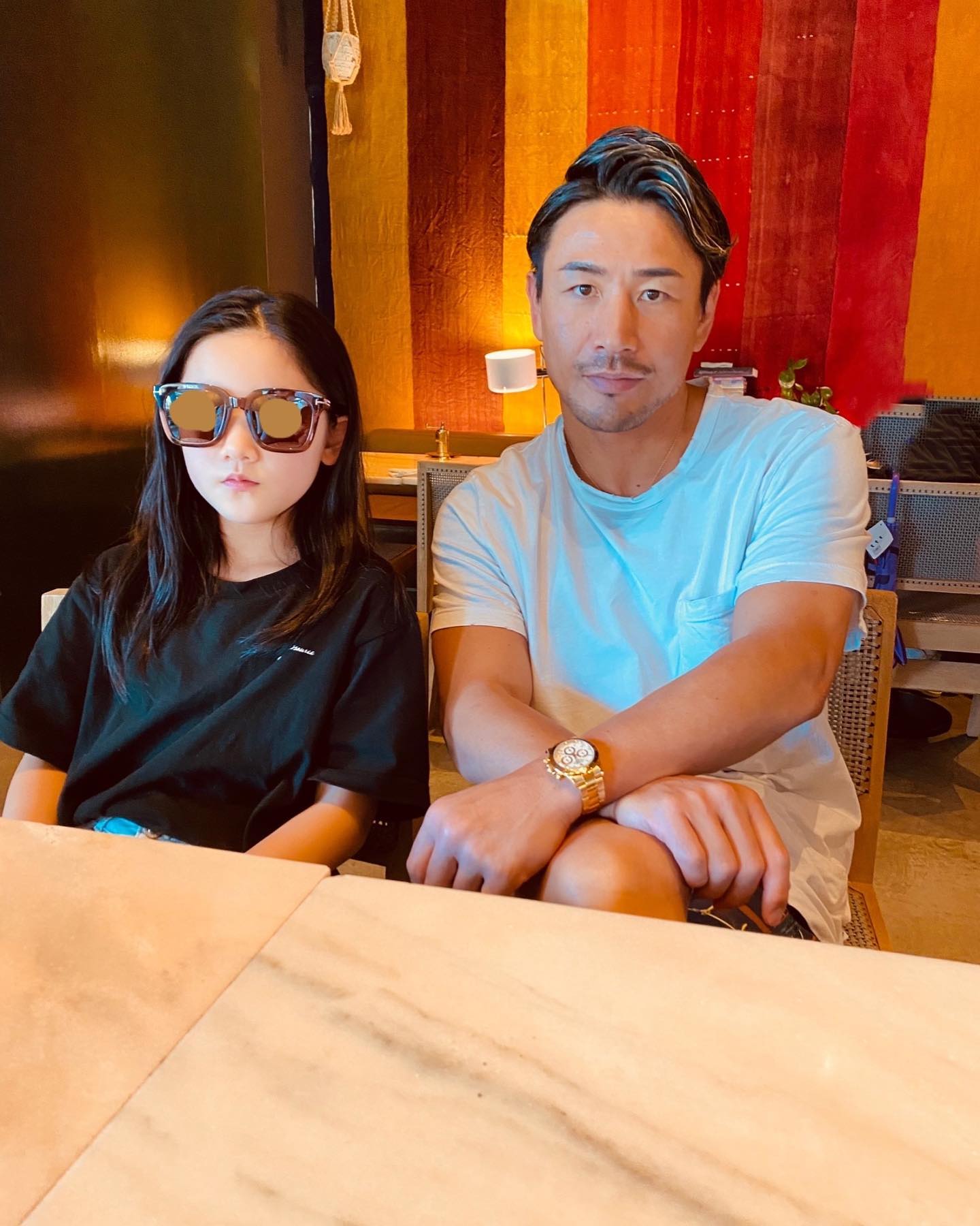 魔裟斗、娘との親子2Sを公開📸「娘さん、心ちゃんに似てますねー🤭❤️」