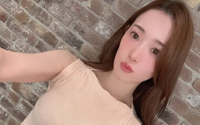 中田花奈「使ってくれてるかな？」カレンダー表紙ショットが美しすぎる！