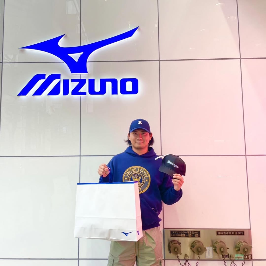 【ほっこり】今永昇太、ミズノベースボールでの来店ショットに反響