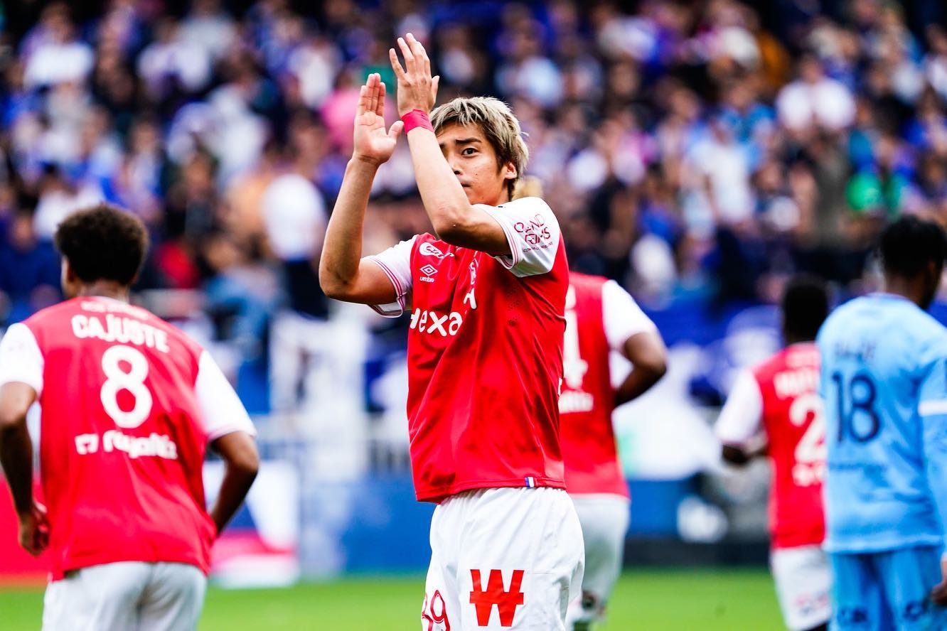 1G1A1レッドカードの伊東純也が危険なプレーに反省⚽️ファンから励ましの声続々「きりかえ、きりかえ😁🔥」