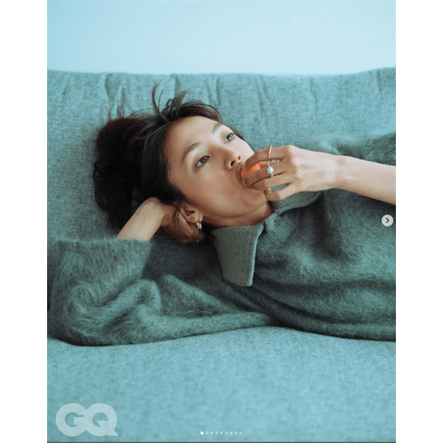 満島ひかりが慕うカメラマンと念願の初撮影！”大人ビューティー”なフォトを披露