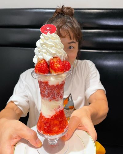 「スイーツ🍓が似合う可愛い京子さん💞」浜口京子の幸せそうな表情にファン癒される👀✨