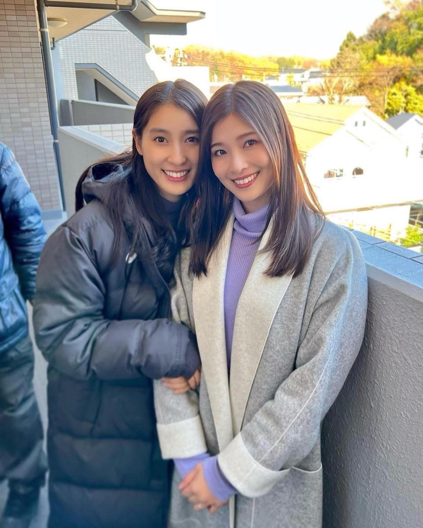 土屋太鳳が姉弟とのツーショットを公開❣️