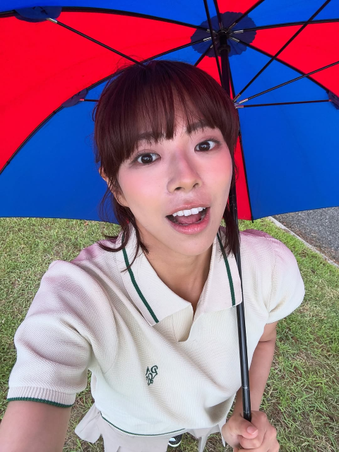 30歳グラドル・わちみなみ、グラマラスボディ際立つゴルフウエアのラウンドショットにファン歓喜！