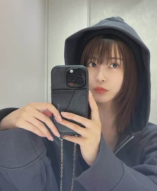 「めっちゃ可愛い」「何着ても似合う」グラドル・岸明日香の最新ショットにファンメロ萌え！