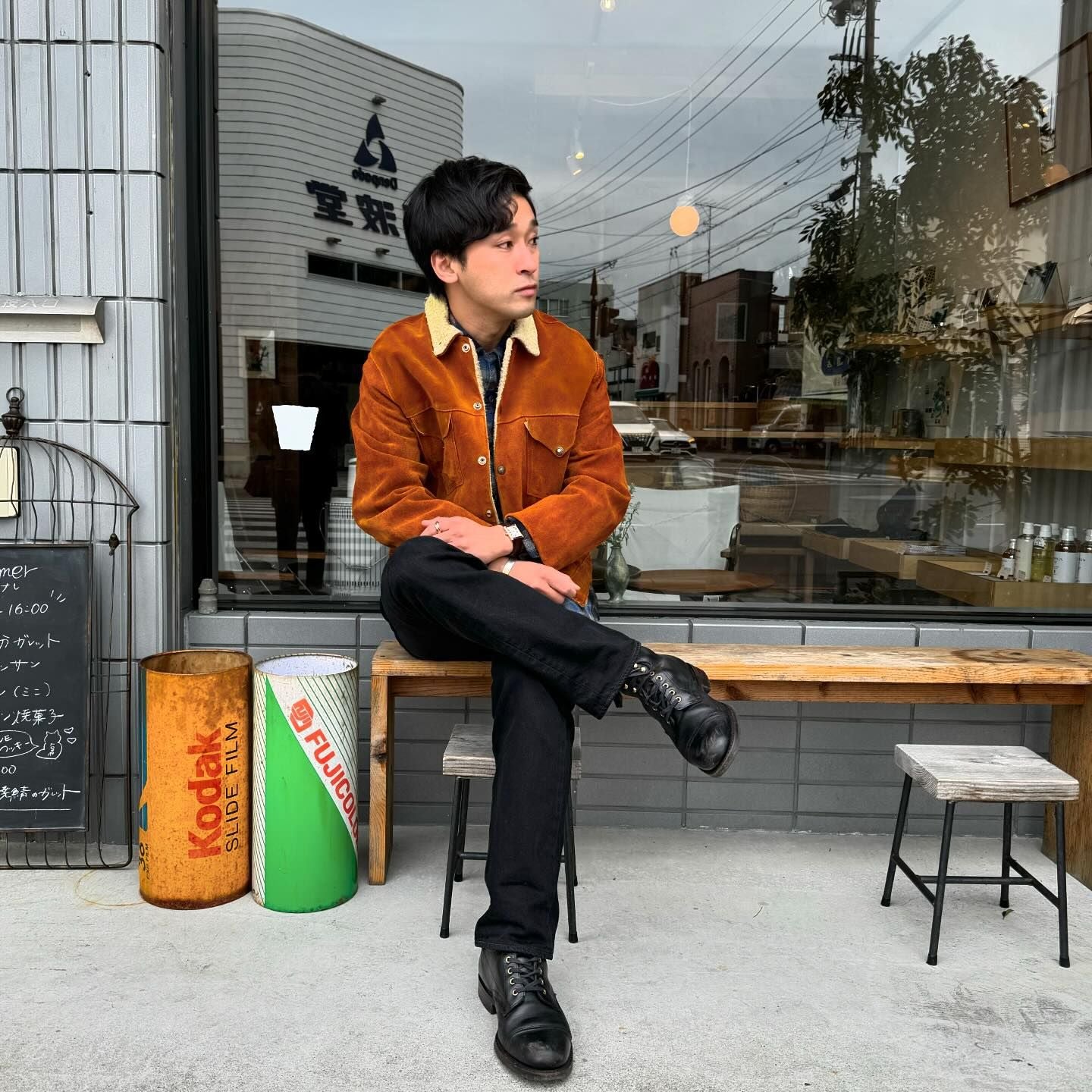 としみつがオシャレな姿を投稿👀「最近かっこいい投稿多い💚」