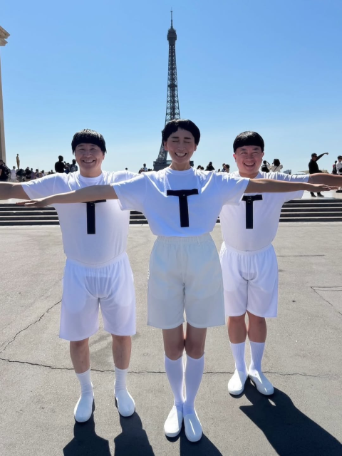 え！あのモデル美女が"TT兄弟"に⁉フランスパリ エッフェル塔バックの衝撃ショットに注目集まる！