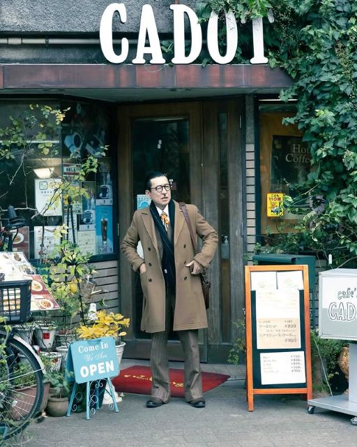 元タモリの付き人芸人・岩井ジョニ男、ビンテージスーツでビシっとキメて「これから甥っ子たちにお年玉」