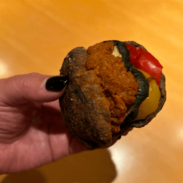 黒沢薫、行列ができるほど人気の「I'm donut？」を食して思わず舌鼓