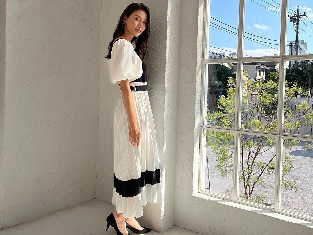 🌈雨から一転青空に⛅️”晴れ女”橋本マナミさんの白黒ワンピが神々しい✨