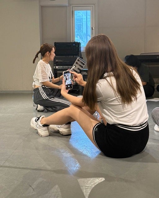 雰囲気は当時のまま!?元AKB48・指原莉乃がレジェンドOGたちの昔と変わらぬ様子を公開！