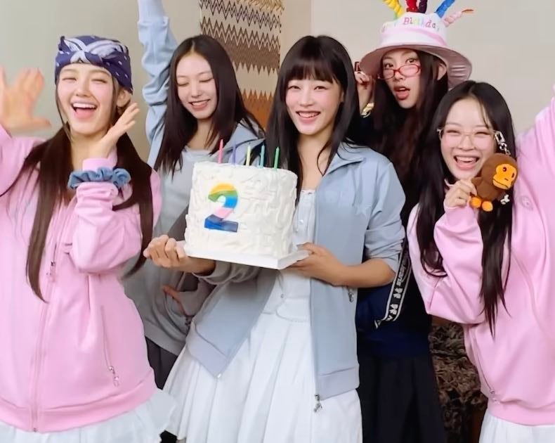 NewJeansが2周年を迎え動画を公開！「Happy 2nd anniversary 」