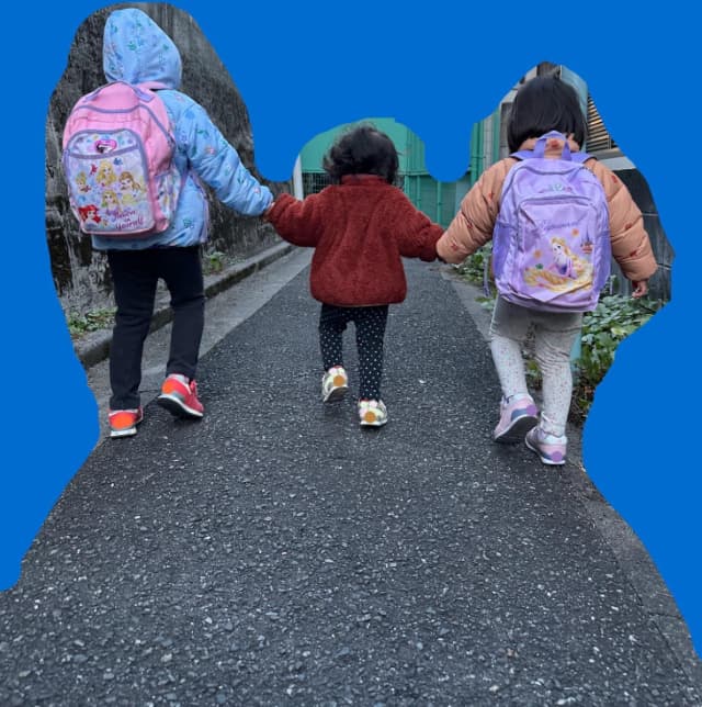 「最近のフォーメーション」横澤夏子が娘三姉妹のショットを披露