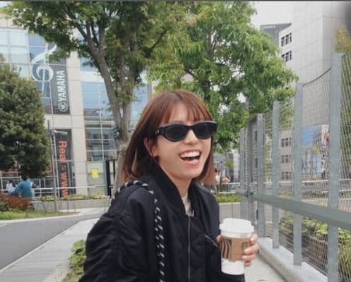 若槻千夏が生成AIを体験し破天荒な食事シーンを投稿！？