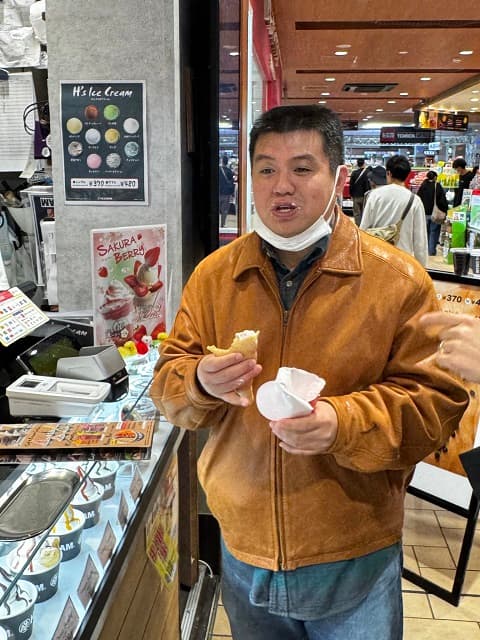 「こどもおじさんすぎてかわいい」ジェラードン・かみちぃがアタック西本の”わんぱく”ショットを公開