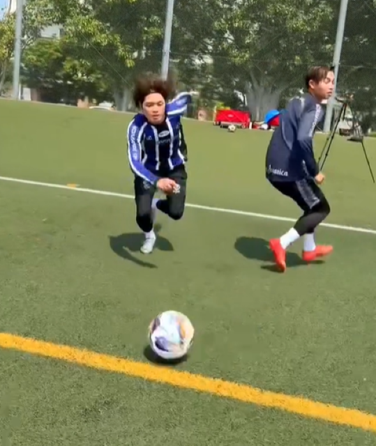 「誰のスキルが1番ほしい？」サッカーコーチ・Takuya トッププロのスキルを完コピ！？