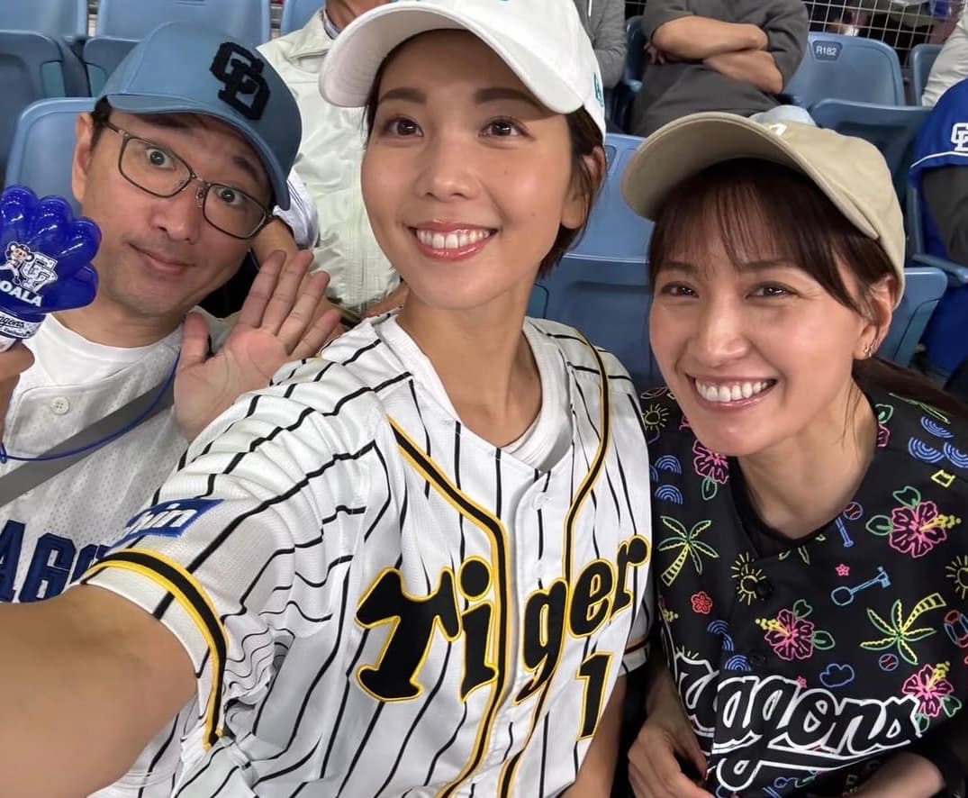 浅尾美和、人気アナ2人と中日観戦を報告！「このスリーショットは"熱盛"ですね」