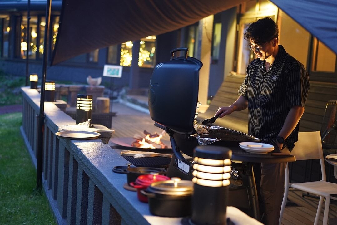 「俳優みたい」ボーフム退団の浅野拓磨のオフショットが