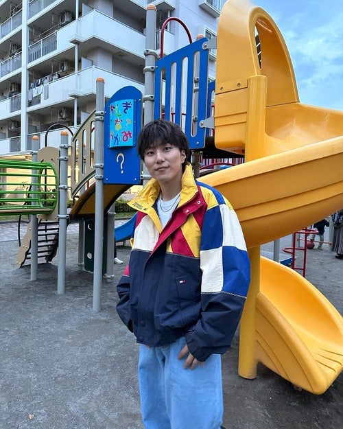 コムドット・あむぎりの3rd single「カラフル」のMVが公開！「衣装もカラフルで素敵！」