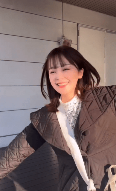 「たくさんみたよ！」古川杏、飛行機ポーズで