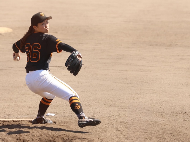 "読売ジャイアンツ女子"日髙結衣、「当たり前に投げていた一球の尊さ」噛みしめた復帰試合で全力ピッチング！