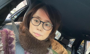 「風邪、無事に治りました」石田ゆり子、春の訪れを感じるオフショット公開