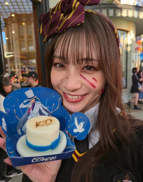 足立梨花が“キッド様のハット”をゲット！？