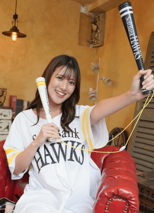 「諦めたらそこで試合終了だよ」人気グラドル、ソフトバンクホークス敗戦に”涙…”来シーズン期待のエールが届く