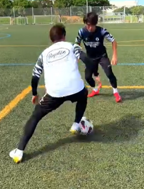 ドリブルは引き出しが命！？レガテドリブル塾・Kohei 「ドリブルの選択肢を増やす！」