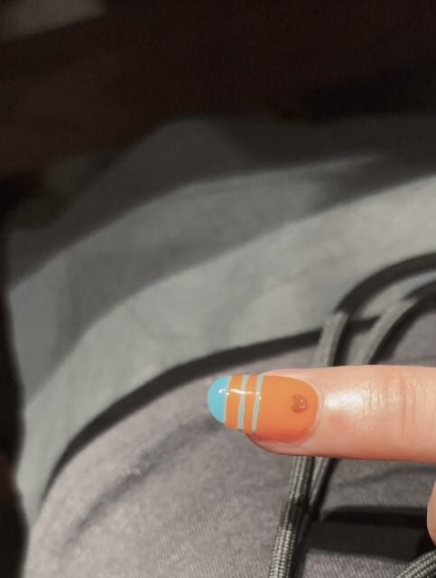 「色合いがすごくオシャレ」人気男性声優・蒼井翔太のネイル披露に絶賛の声集まる