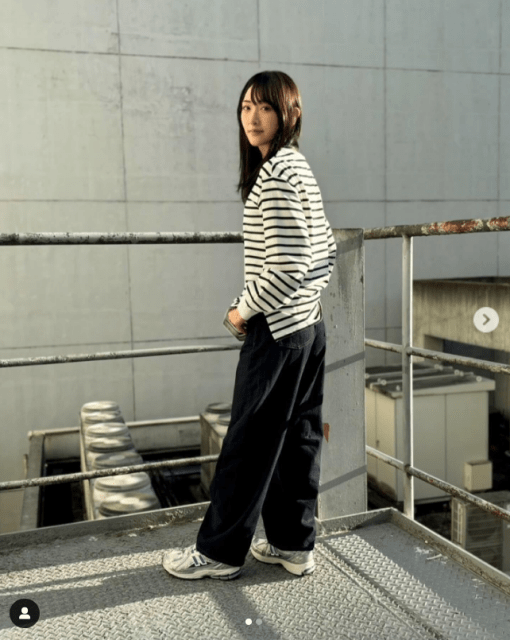 生駒里奈「ロンT×ジーンズ」ボーイッシュが可愛い！