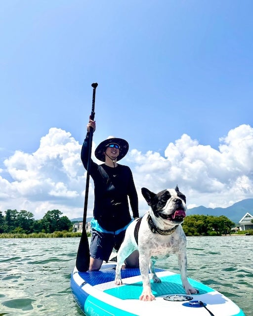 「ただただ震えてブルってた」レジェンド阪神OBが愛犬とともにマリンスポーツに挑戦！