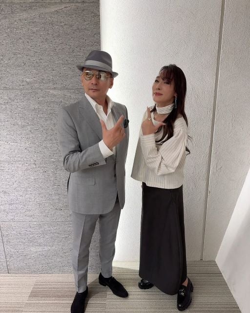 浅野ゆう子、クレイジーケンバンド横山剣との2Sに「い～ねッ！」のコメ続々！