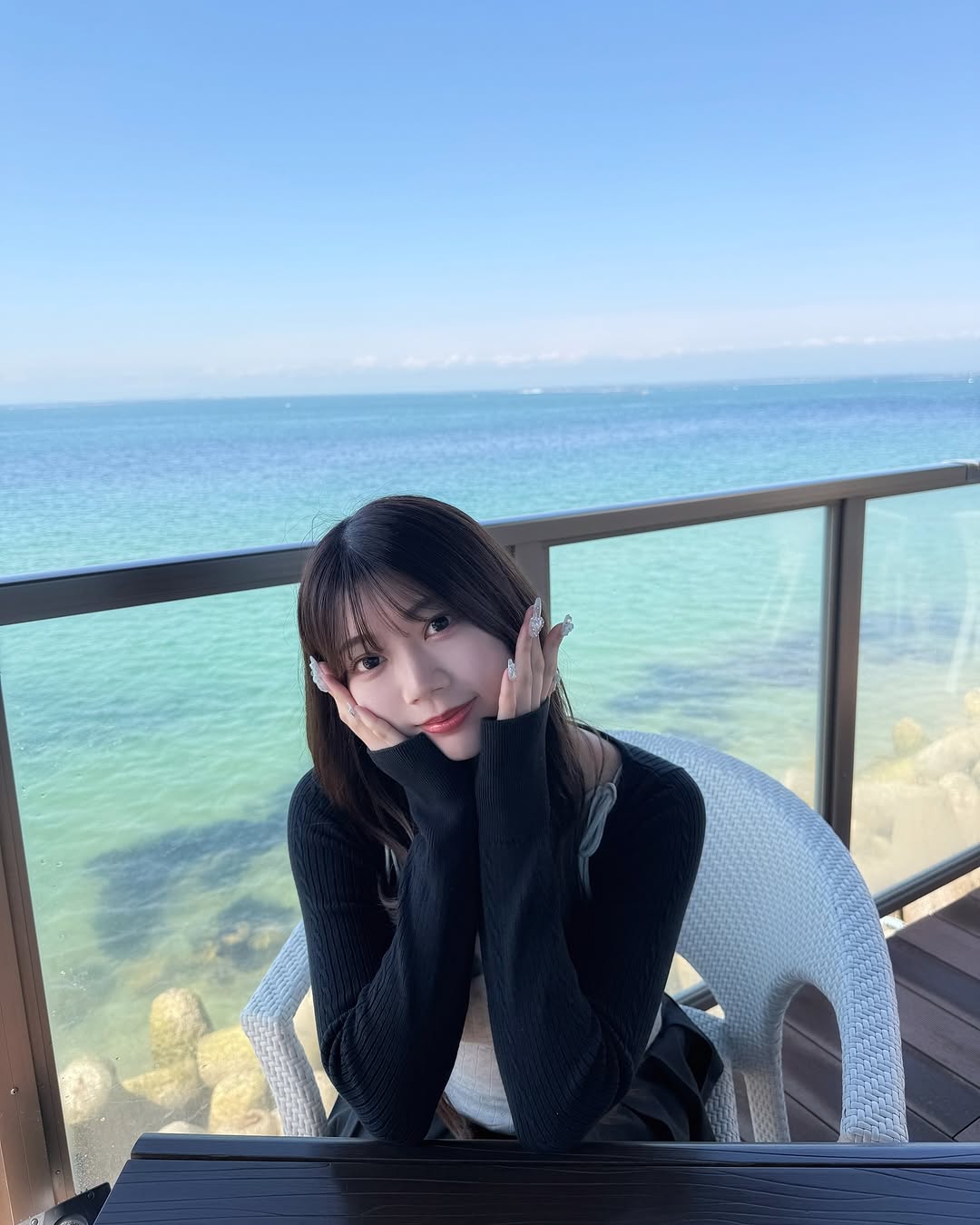 「スタイル良すぎ...」元日向坂46・高本彩花、現役時代から仲良しのあのメンバーと淡路島へ！