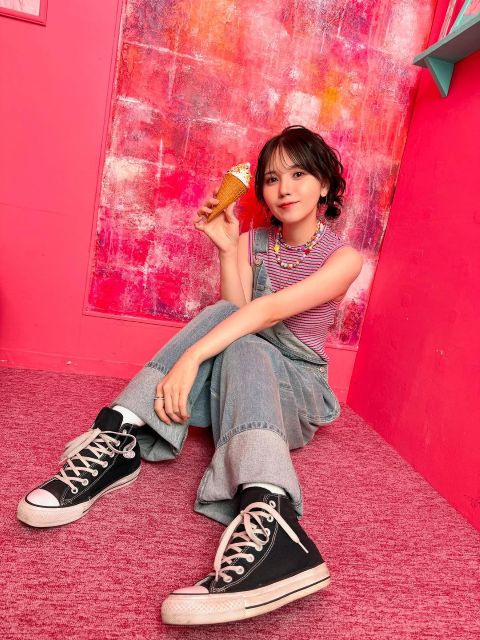 「アイス溶けてる〜」声優・鬼頭明里の最新ショット！「めちゃんこかわいい！」「大好き！」と話題に！