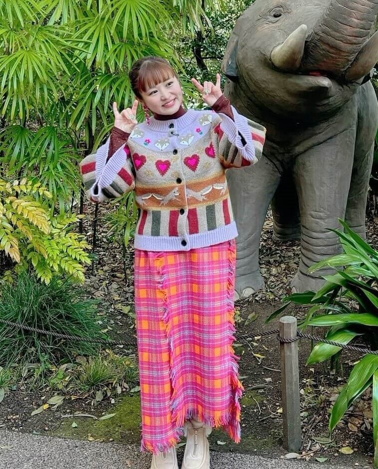 元乃木坂・伊藤かりん、最近の衣装を公開！